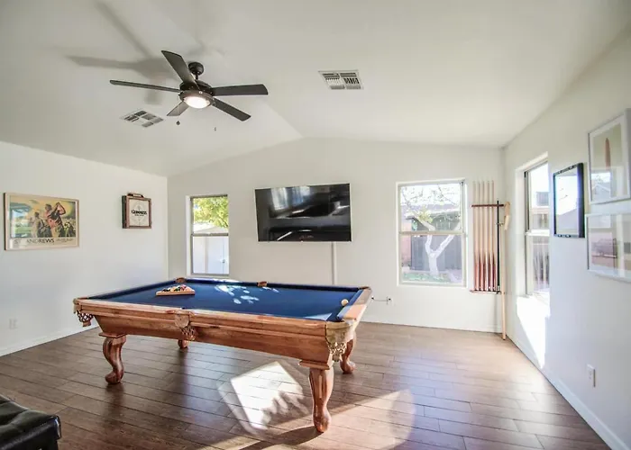 Holiday home Getaway - Walking Distance To Stadium *