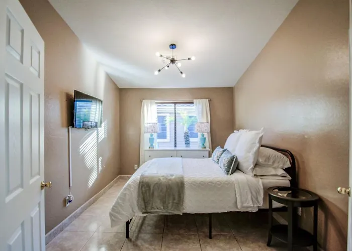 Getaway - Walking Distance To Stadium *