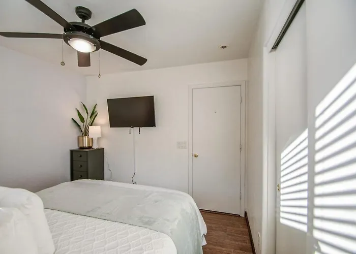 Holiday home Getaway - Walking Distance To Stadium *