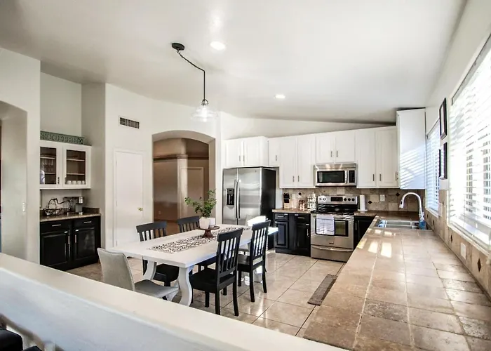 Getaway - Walking Distance To Stadium Glendale