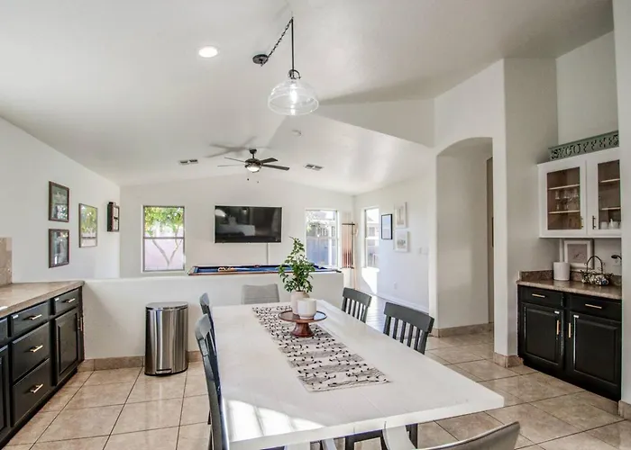 Getaway - Walking Distance To Stadium * Glendale