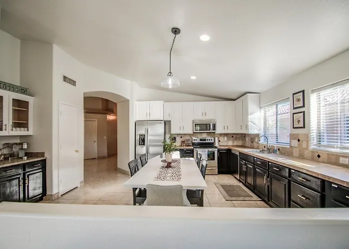 Holiday home Getaway - Walking Distance To Stadium