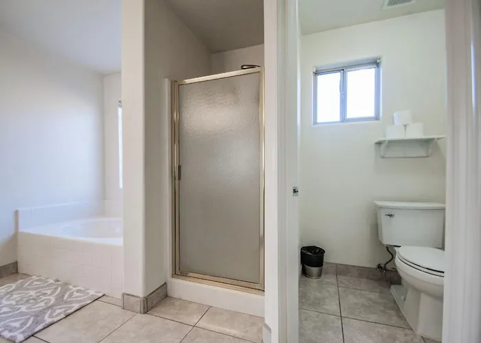 Getaway - Walking Distance To Stadium Holiday home Glendale